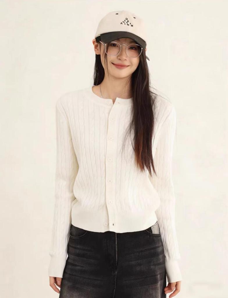Women's Knitted Cable Cardigan: Solid Color, Round Neck, Versatile Casual Top for Autumn/Winter