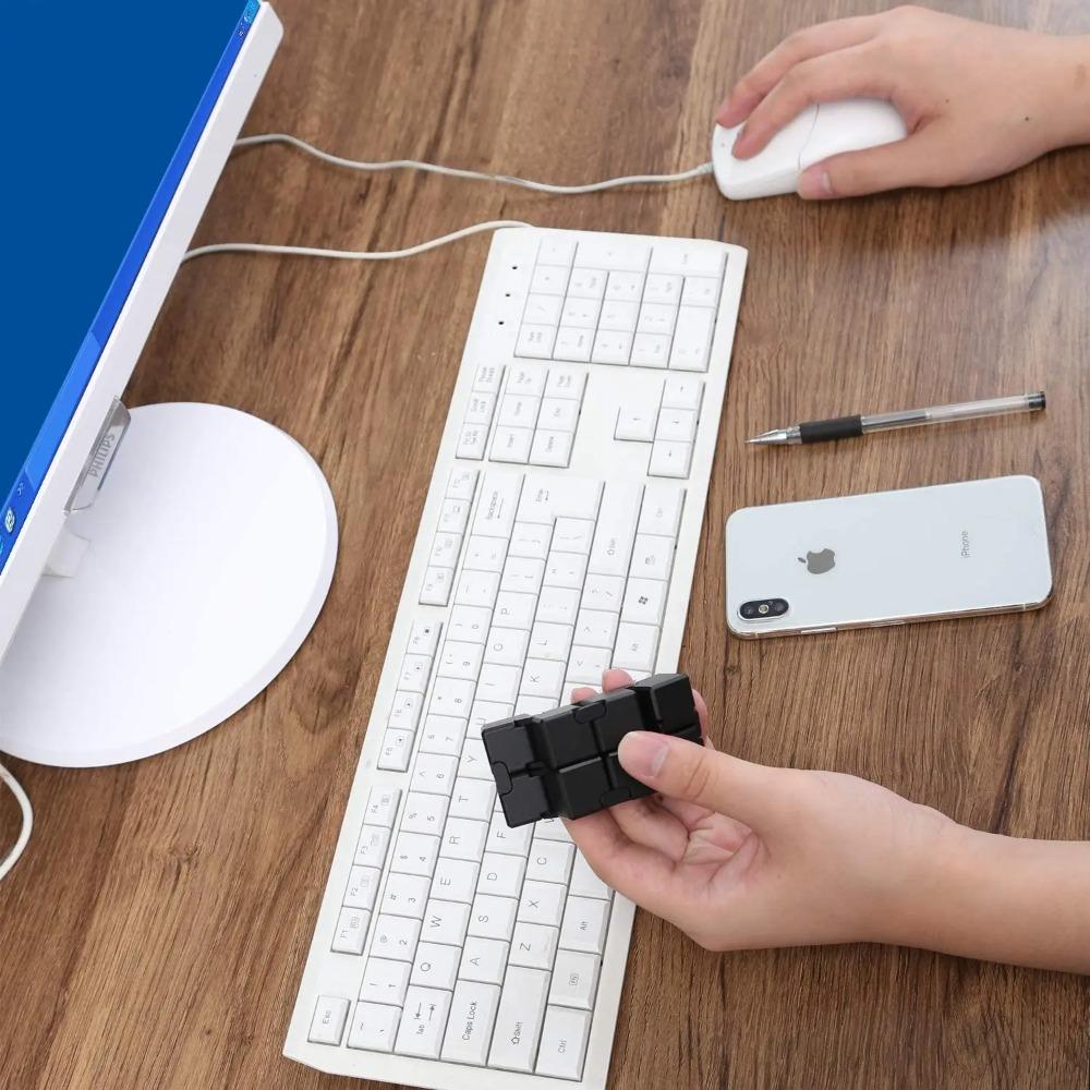 Infinity Cube Fidget Senzorická hračka Mini Puzzle Kocka Hračka Úleva od Stresu Úzkosti Magická Puzzle Překlápěcí Hračka pro Děti s ADHD, Autistické Děti, Dospělé