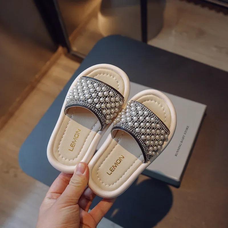 Summer Girls Pearl Soft Bottom Slippers Bling Slides Fashion Rhinestone Bathroom Shoes Home Shoes for Children H10293