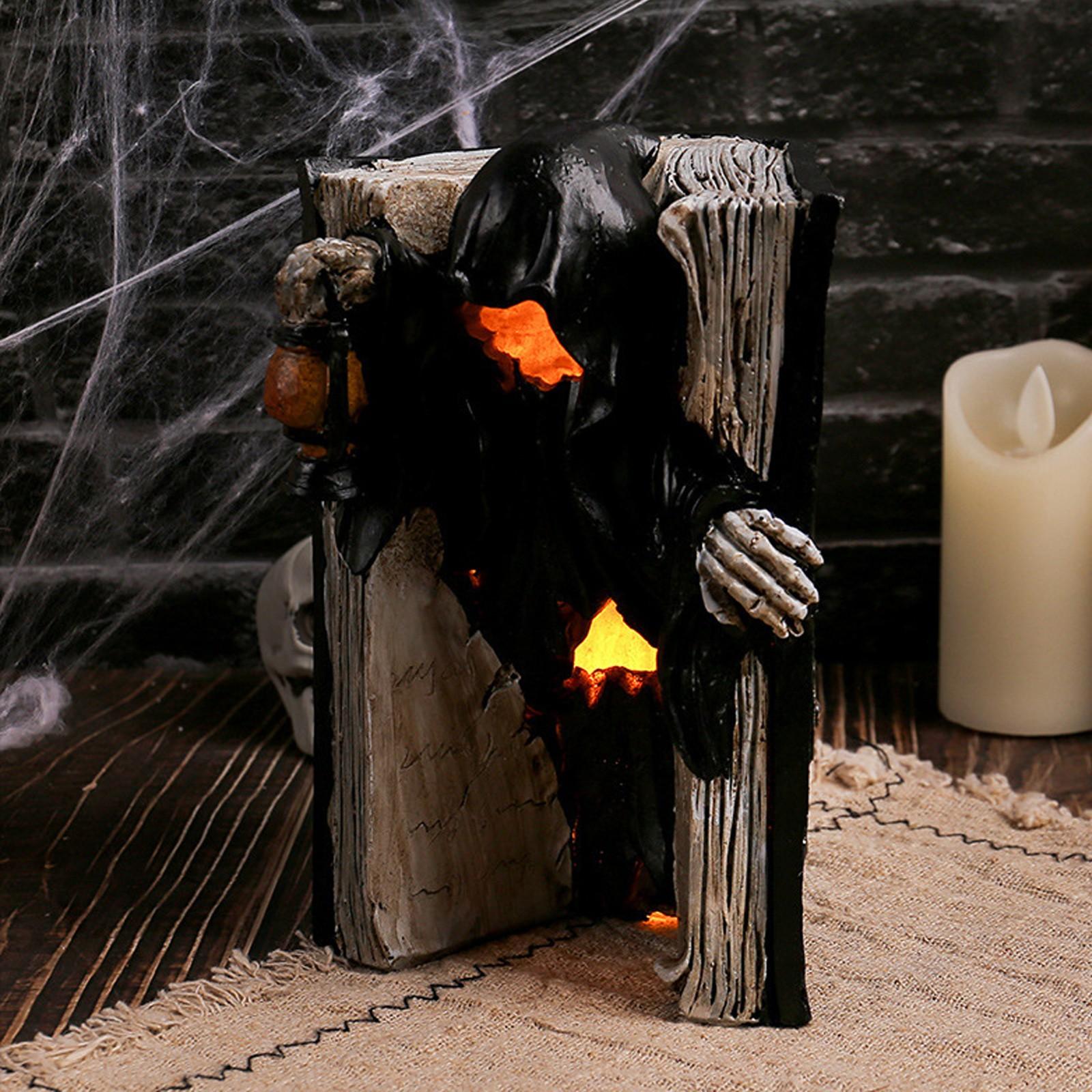 

Настольная готическая фигурка Статуэтка книги, Готическая жуткая скульптура для сада или книжной полки, Таинственный смоляной декор, Украшение на Хэллоуин One Size