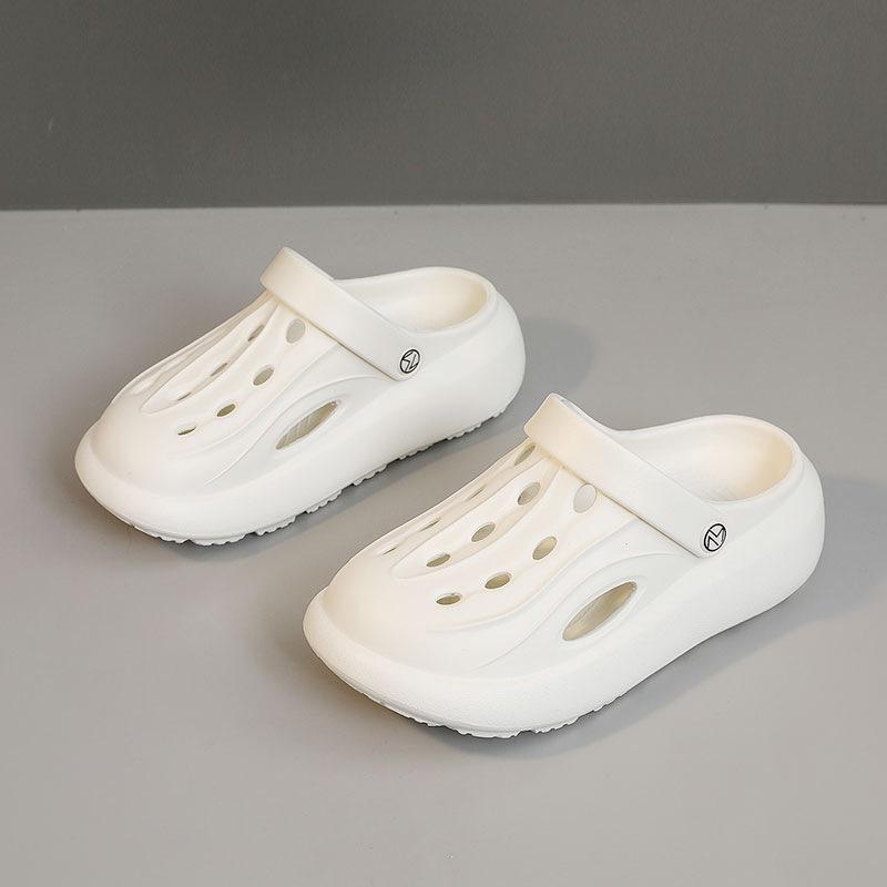 

Новые тапочки женские новые летние дырчатые туфли женские носят универсальные на толстой подошве с мягкой подошвой увеличивающие рост тапочки 44