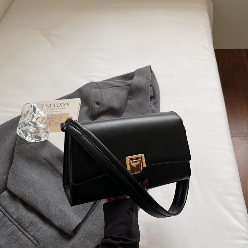 

Underarm bag women s new high-end texture design single shoulder retro portable small square bag messenger bag чёрный