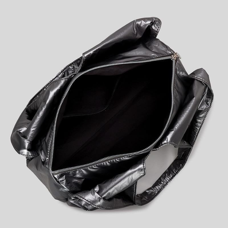 Niche Design Rivet Underarm Bag Single-shoulder Bag Large-capacity Casual Handbag