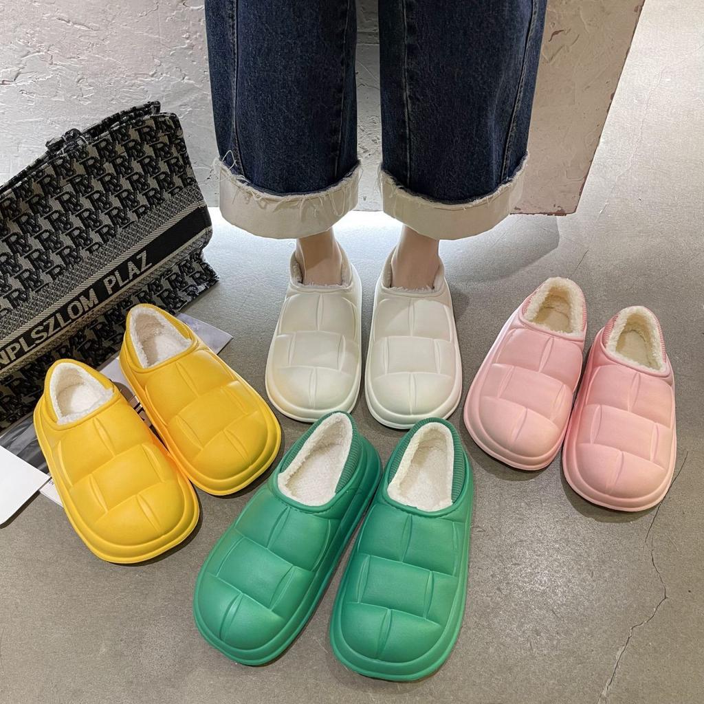 Dopamine non-slip soft-soled cotton slippers women's 2025 winter new vitality stepping on shit feeling design feeling bag heel cotton shoes women