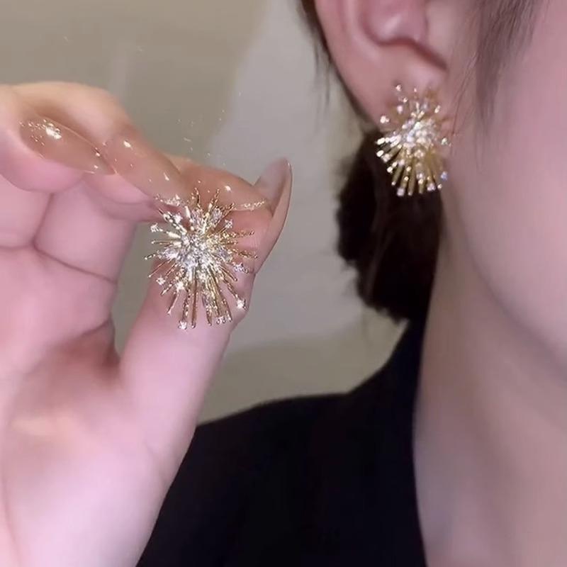 

Runge Light Luxury Temperament Fashion zircon fireworks earrings, real gold electroplated exquisite earrings S silver needles