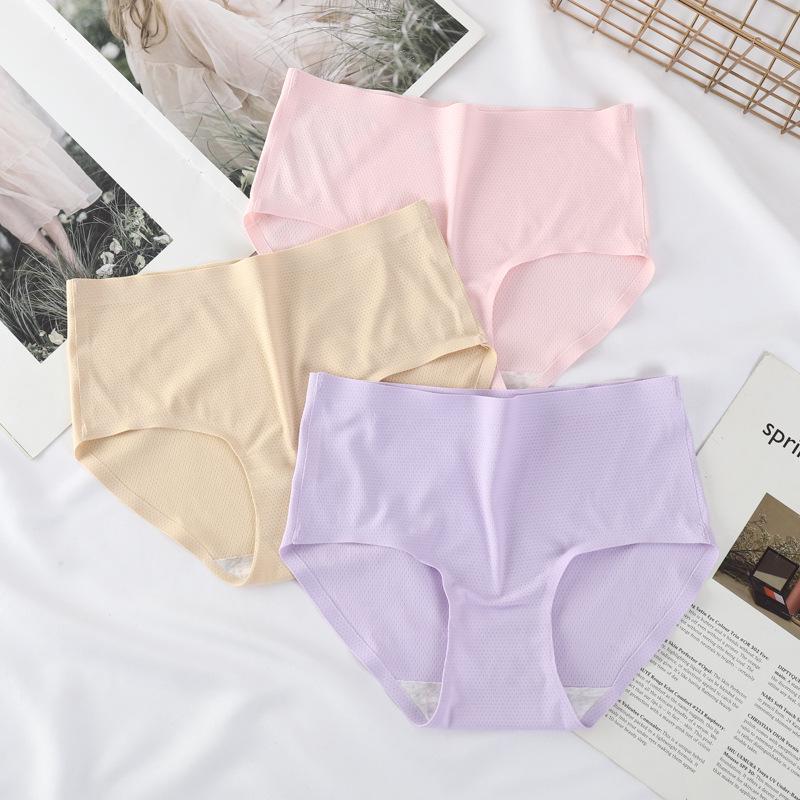 Women's Mid-Waist Seamless Ice Silk Briefs with Breathable Holes and Cotton Crotch
