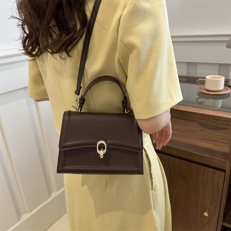 Stylish Vintage Small Crossbody Bag For Women In Trendy Black Pink White Khaki Coffee Colors