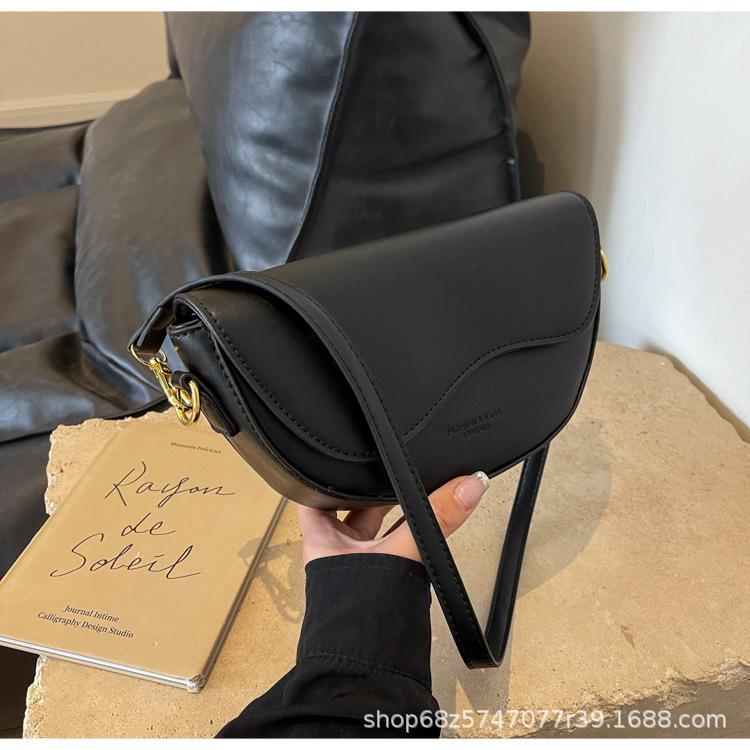 Autumn and winter 2025 new high-end bag women's popular one-shoulder underarm bag niche wide shoulder strap crossbody dumpling bag