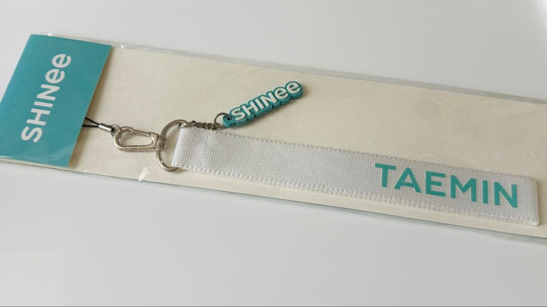 

[USED] SHINee s 10th Anniversary Fan Meeting Goods