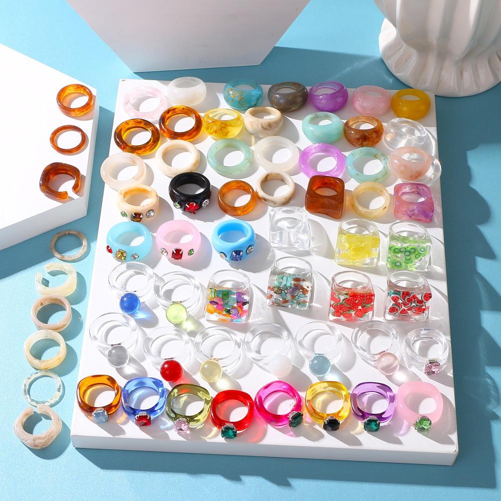 Modische Dopamin-Farbe Transparente Harz-Einfache Kreis-Einlage Imitation Edelstein Quadratische Ringe für Damen Schmuck Accessoires Geschenke