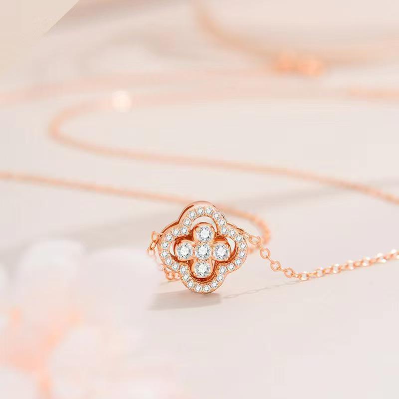 Women's Four-Leaf Clover Necklace: Detachable, Fade-Resistant, Versatile Wear, Light Luxury Feel, Flower Pendant, Clavicle Chain