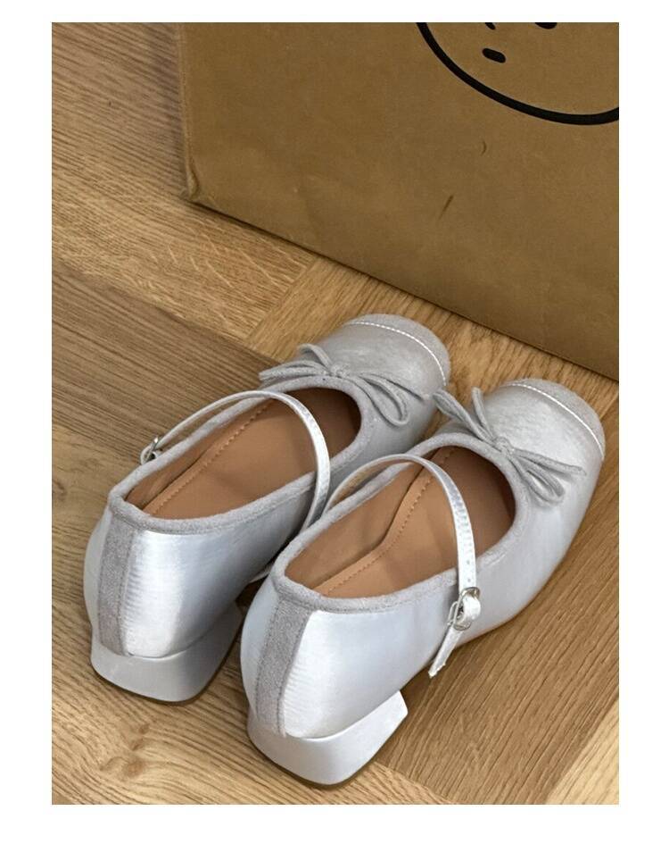 Retro bow thick heel Mary Jane shoes women's 2025 spring and summer new versatile inner height increase one-word buckle light mouth single shoes