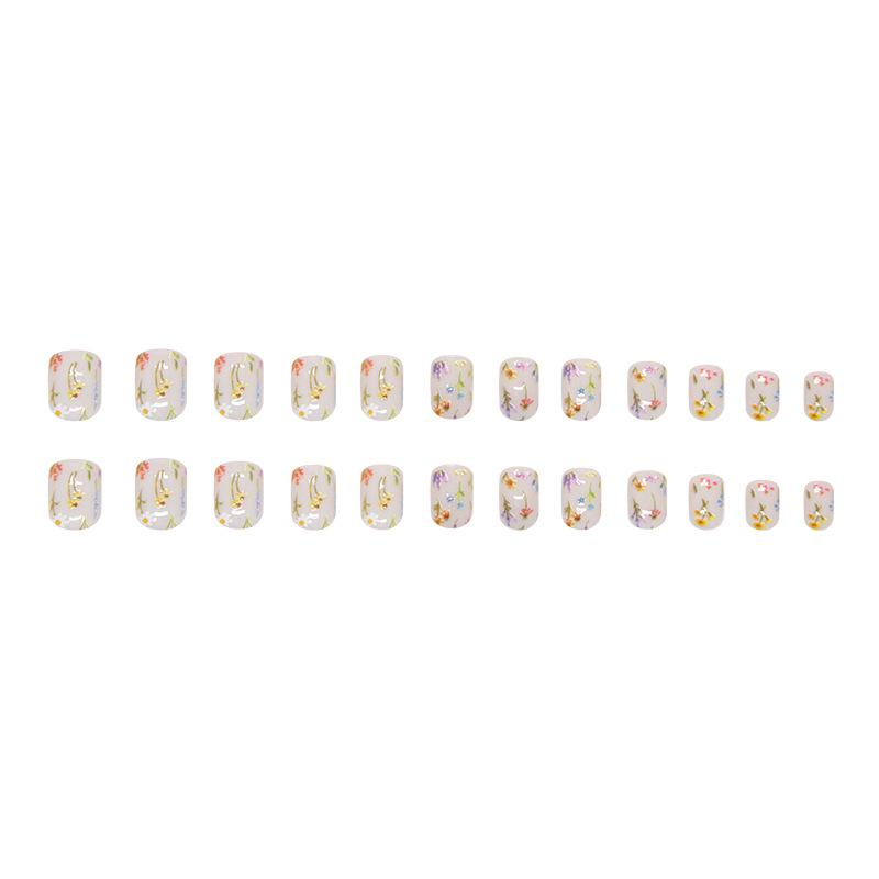Fresh and Sweet Ice Waxy Flower Removable Manicure 24 Pieces Press On Nails