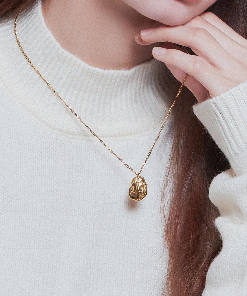 Charmy Surgical Molten Drop Necklace (Gold)
