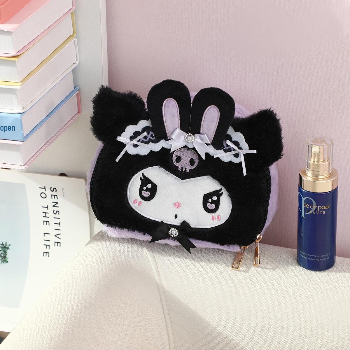 

Kuromi Plush Makeup and Travel Handbag: Large Capacity, Multifunctional Storage Bag 23*16*9cm, 0.13kg