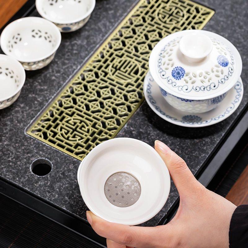 Porcelain Hollow Beehive Gaiwan Tea Set – Elegant Chinese Kung Fu Tea Cup with Lid