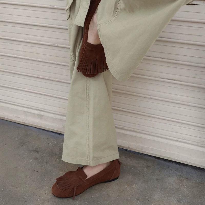 Schafsfell-Version~ Nischen-Design Wildleder Fransen Flachsohle Runde Kappe Loafer Damen Frühling Neu Vielseitige Einzel-Schuhe