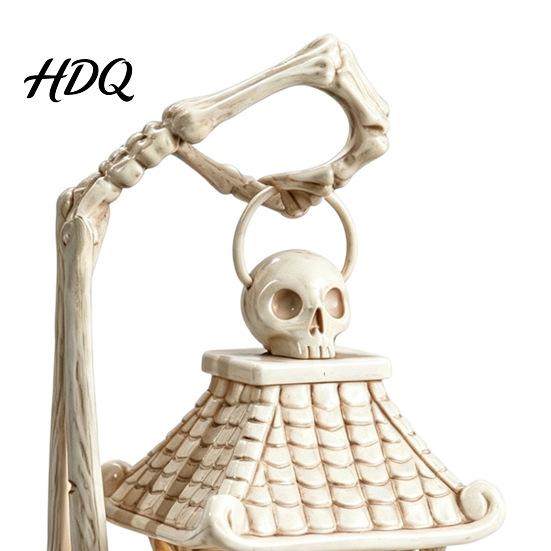 Safe LED Atmosphere Lamp Skeleton Hand Lantern Gothic Bone Table Lamp USB Style Accessory Powered Spooky Decorative Light for Halloween Party Home