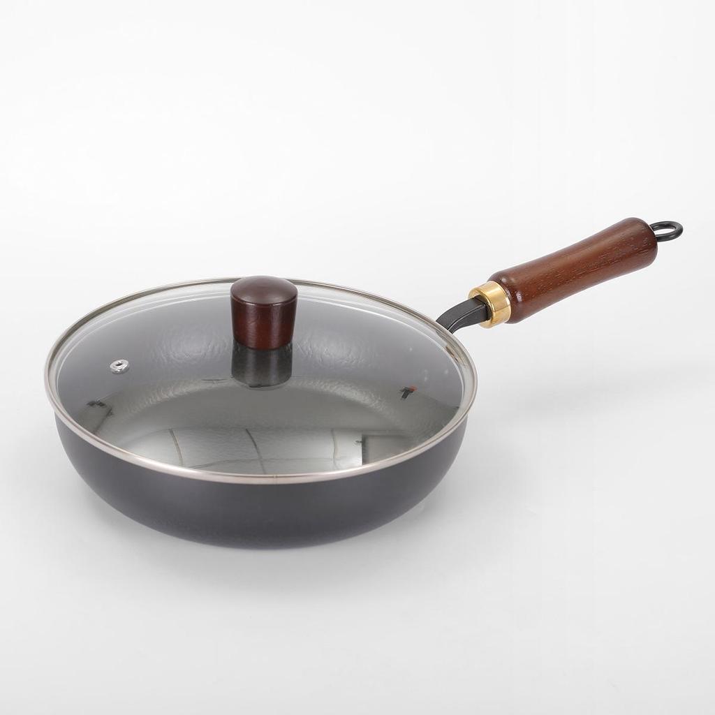 **Hand-Forged Non-Stick Zhangqiu Iron Frying Pan with Thick Flat Bottom**