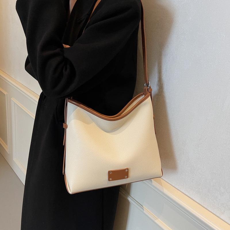 Commuter bag women's large-capacity new spring and summer shoulder messenger bag casual fashion bucket bag