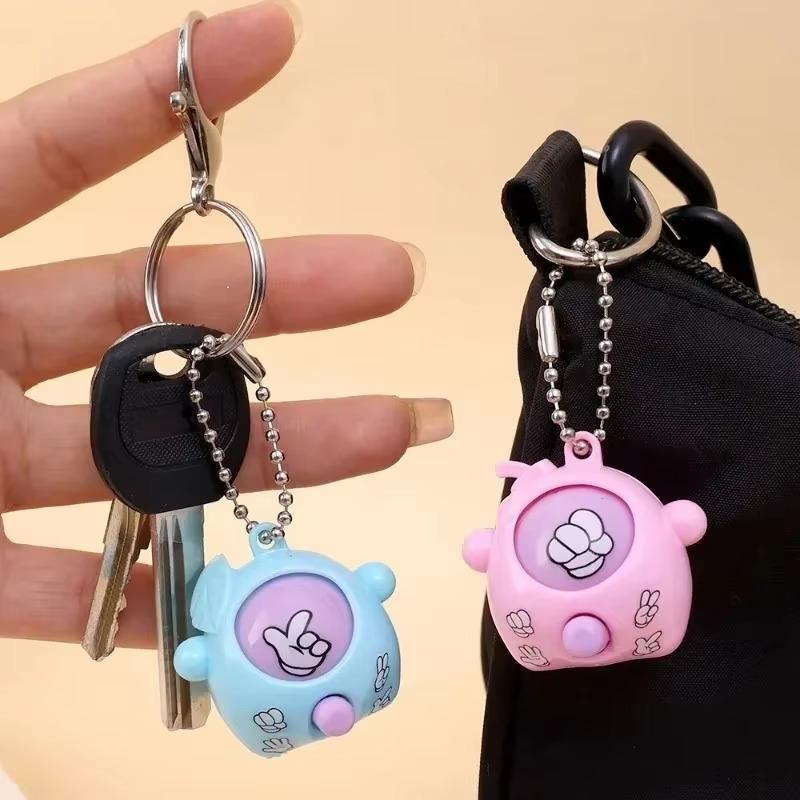 10/20/30/50Pcs Mini Finger Flick Game Toy Rock Paper Scissors Guessing Keychain School Bag Pendant Birthday Party Gift