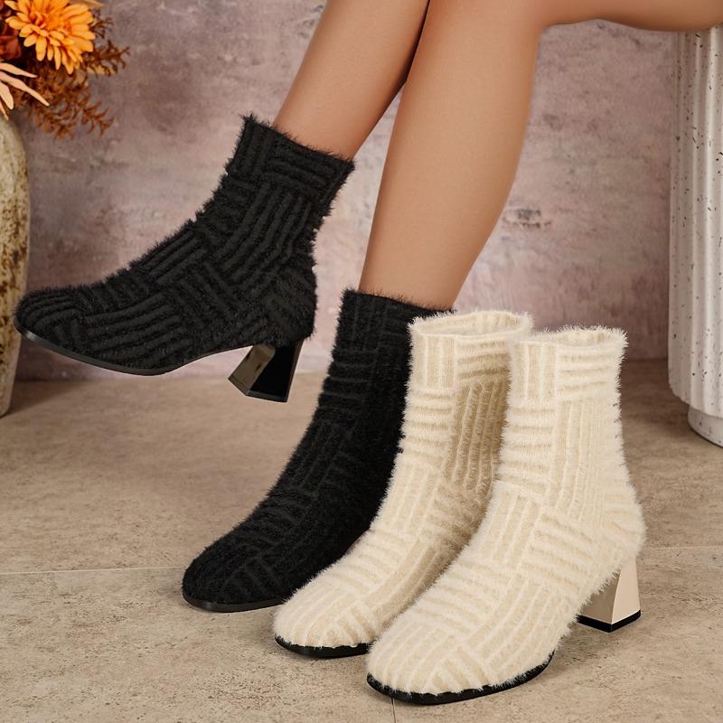 New large-size women's autumn and winter new knitted high-heeled plush short boots solid color, round head thick heel elastic women