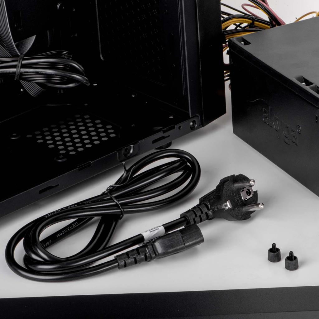 Kabel zasilający 3-pin do monitora drukarki Akyga AK-PC-06A IEC C13 - CEE 7/7 3m