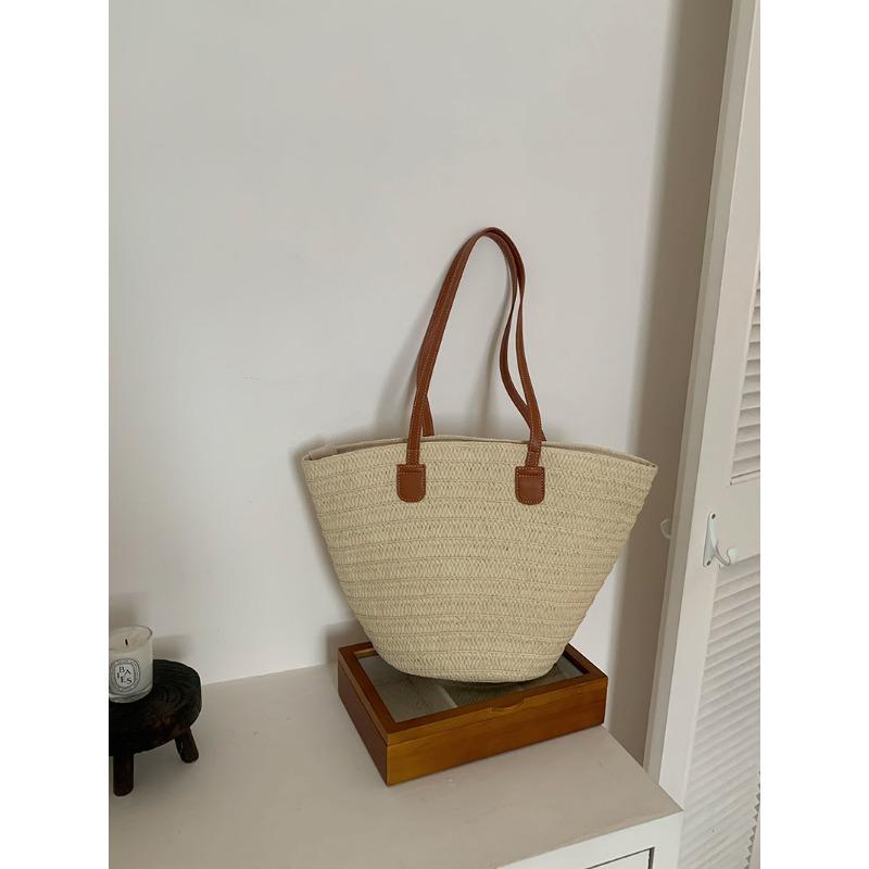 Straw Woven Bags for Women with Large Capacity New Style Vacation Beach Bags Woven Buckets and Vegetable Baskets Commuting Toys