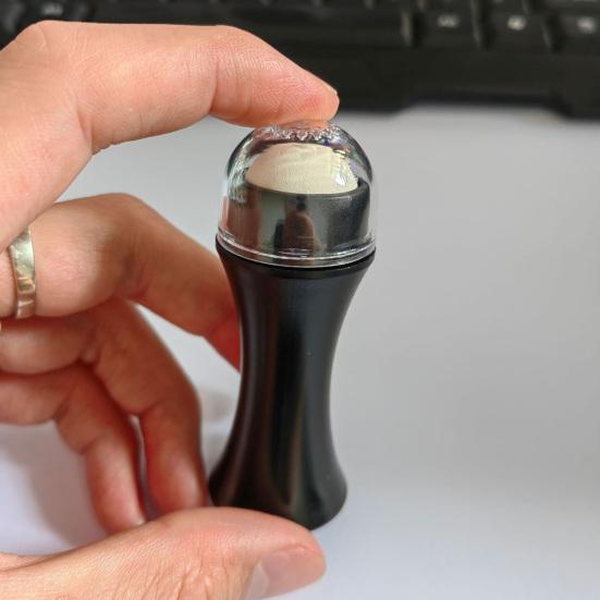 Rolling Stone Ball Easy Absorbing Efficient Pore Cleaning Portable Facial Oil Absorber Skin Care Tool