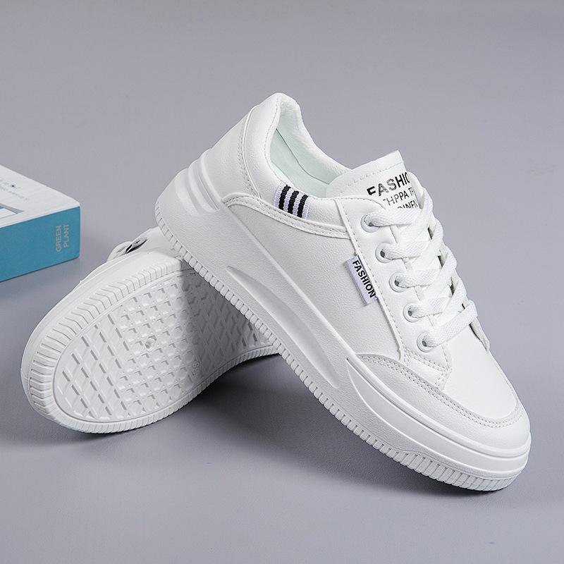 

2025 popular spring and autumn lightweight little white shoes, leather surface heightened soft sole women s breathable thick sole sports and leisure s 35