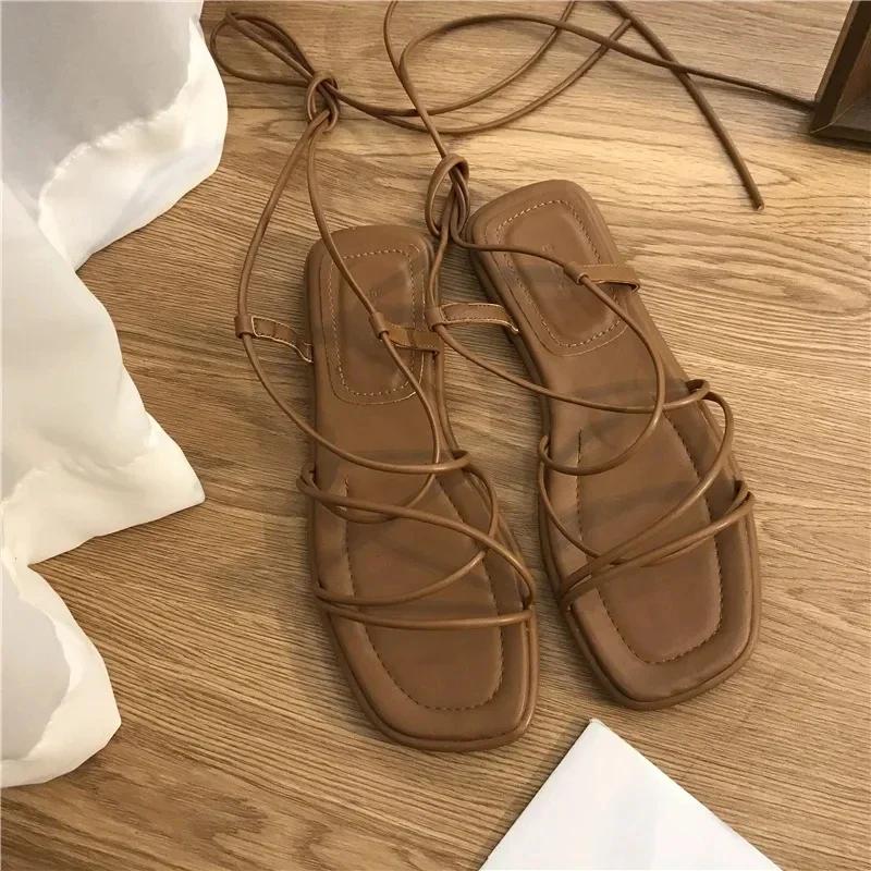Sandalen Damen Sommer Neu 2025 Mode Lässig Flache Schuhe Überkreuzschnürung Luxus Offene Zehen Gladiator Damen Strand Flip-Flops Römerschuhe