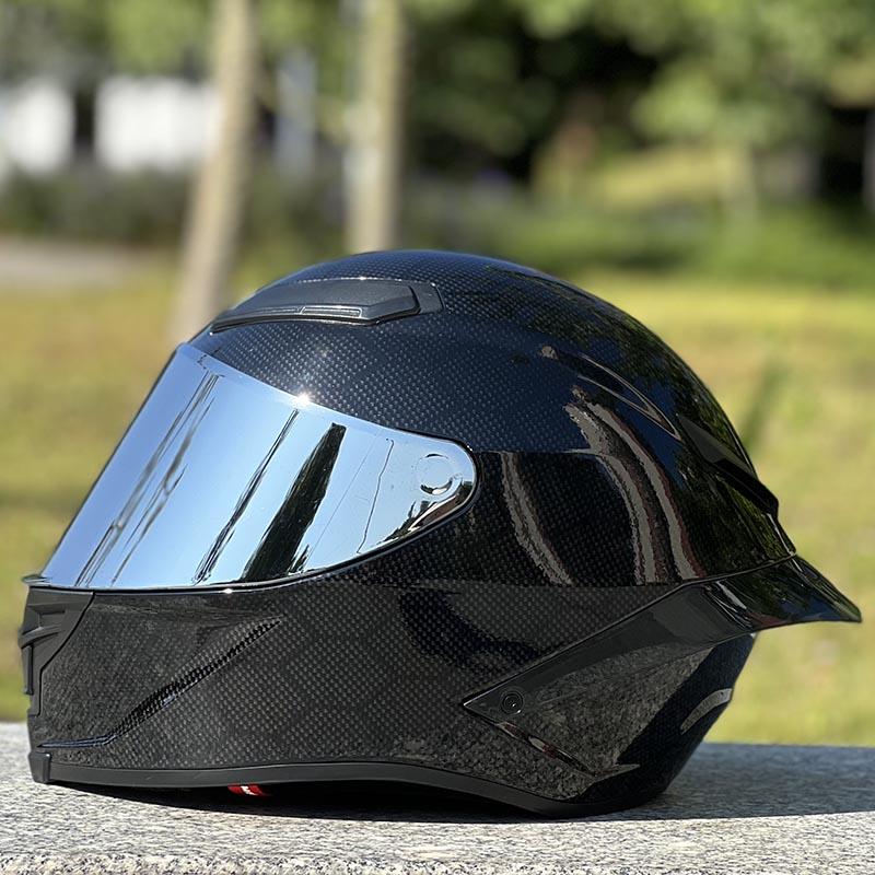 Men and Women Racing Full Face Helmet Motorbike Casco Capacete New Arrival Black Serpentine Helmet With Big Spoiler