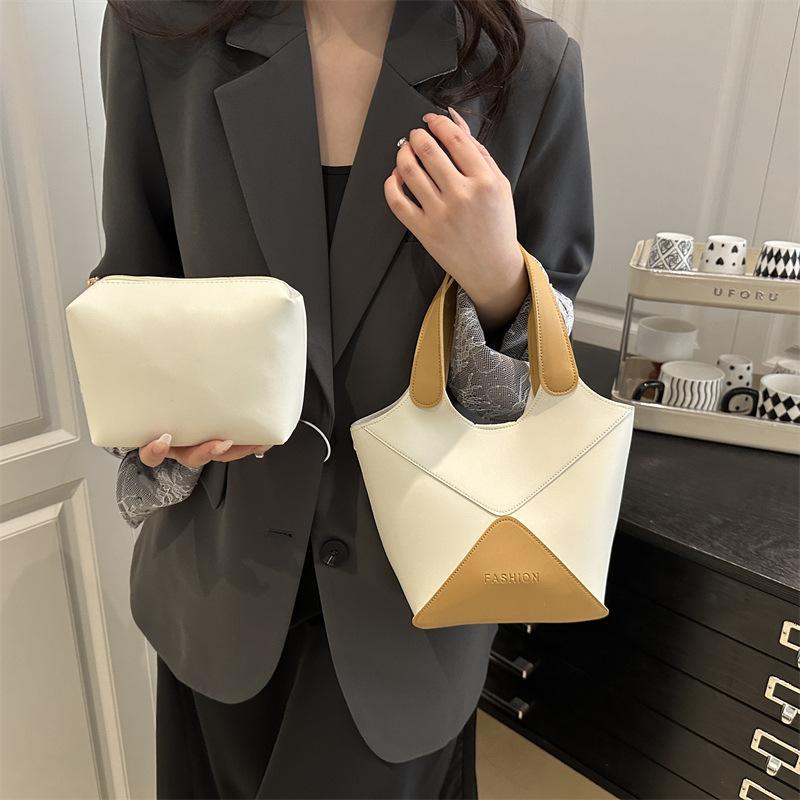 2025 new niche design splicing fashion versatile messenger bag casual shoulder underarm bag portable bucket bag