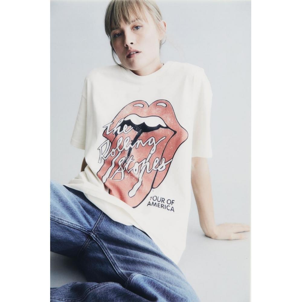 

Футболка HM оверсайз с принтом кремового цвета Rolling Stones