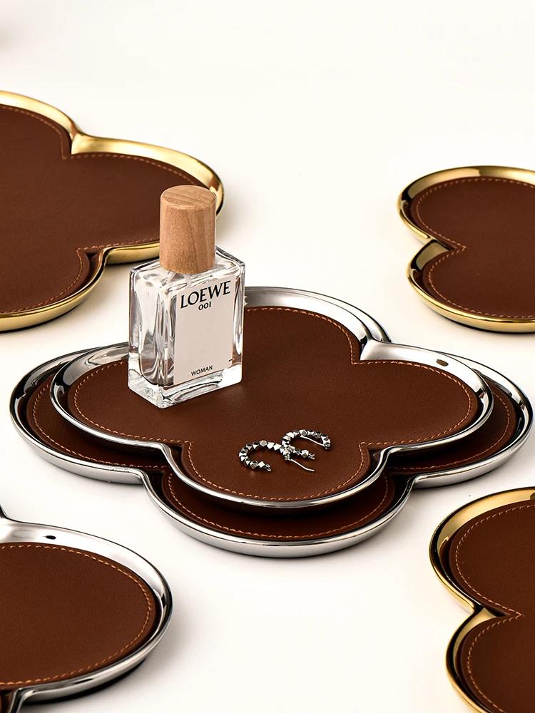AhunderJiaz Light Luxury Ceramic Leather Storage Tray Desktop Jewelry Clover Display Tray Living Room Home Decoration