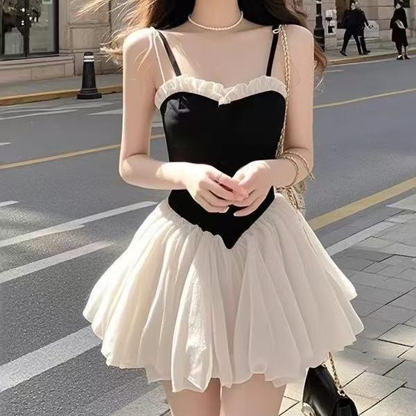 

French Color Block Mini Skirt: Spring/Summer 2026 Elegant Waist-Cinched Luxury Dress M (97-108 kg)