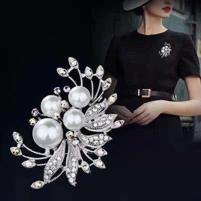 Rhinestone Flower Brooch Diamante Wedding Corsage Pin Fashion Brooch