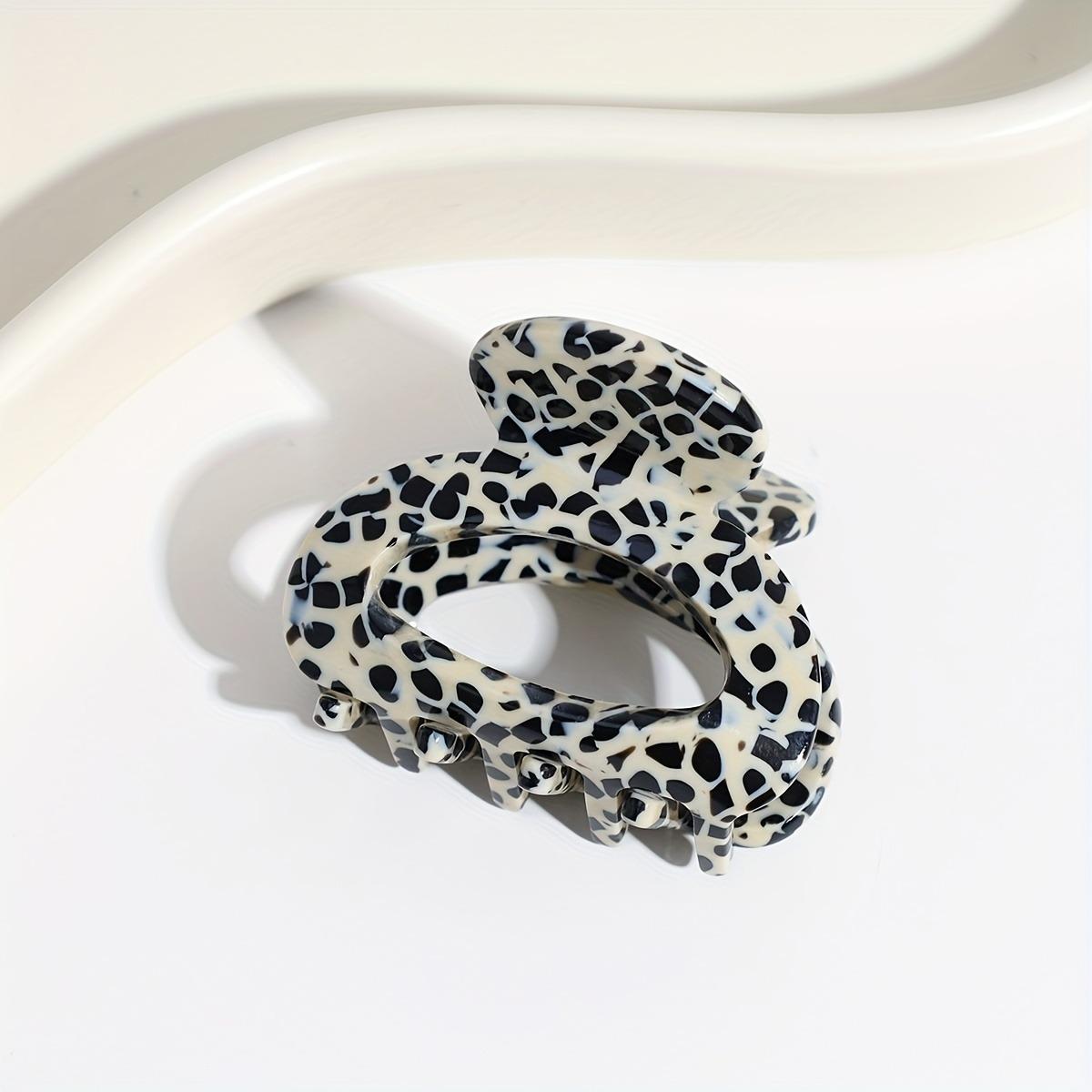 

Simple, fashionable, elegant women s headwear, clip on ball party, niche design, fashionable daily headwear, hair accessories Size fits all