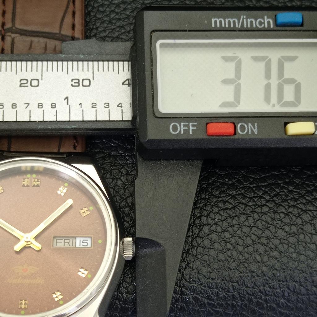Citizen AUTOMATIC 8200 VINTAGE JAPAN MENS BROWN COLOR DIAL WATCH A500278-2 R151b-a500278