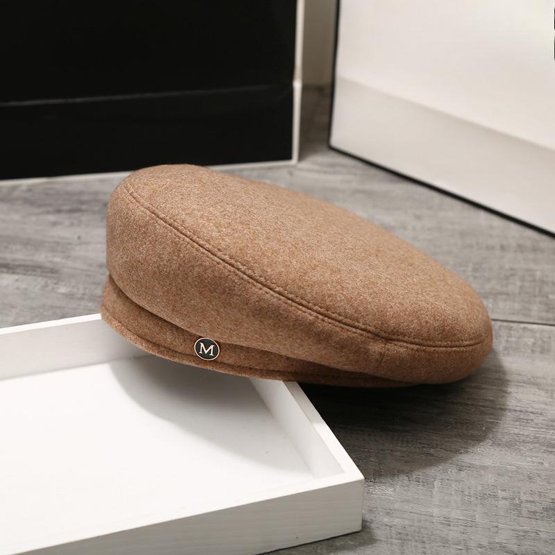 

Берет женский осенне-зимний универсальный с М-лейблом однотонный модный головной убор в корейском стиле, в японском стиле, британский ретро шляпа художника Average size (54-58cm)