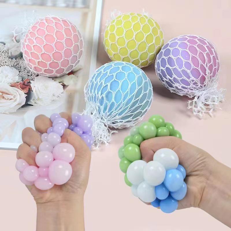 Creative Vivid Mesh Grape Stress Balls Squishy Toys Stress Relief Tactile Squeeze Fidget Toy For Office Classroom Prizes