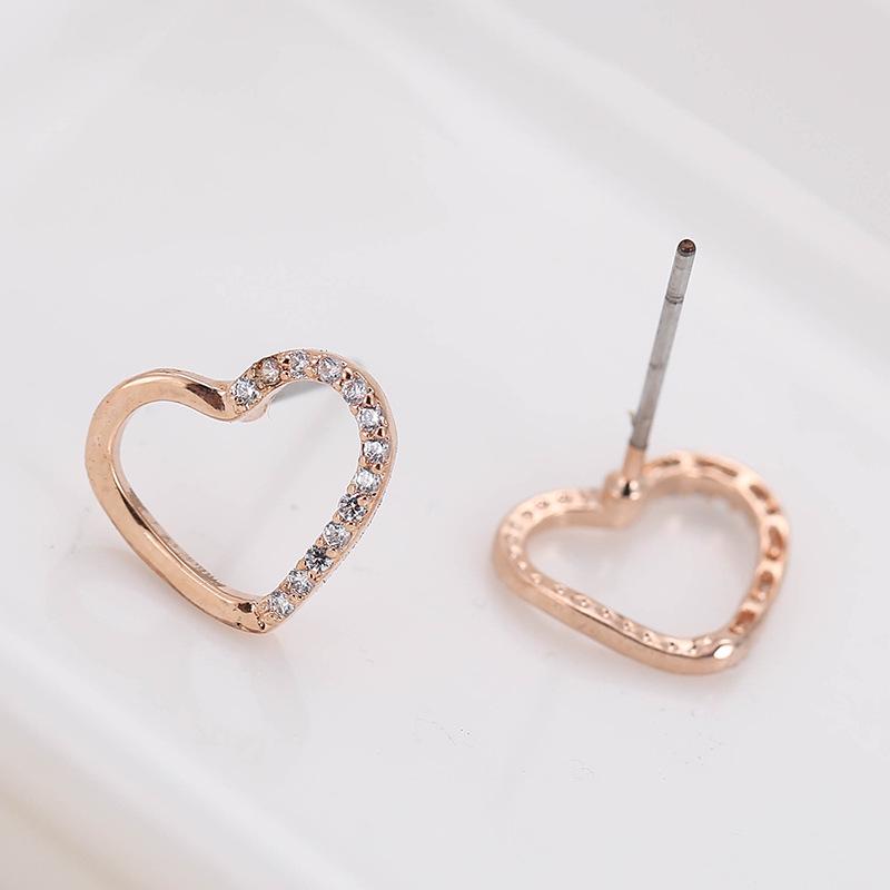 Elegant Rhinestone Heart Stud Earrings - Simple Metal Jewelry for Women