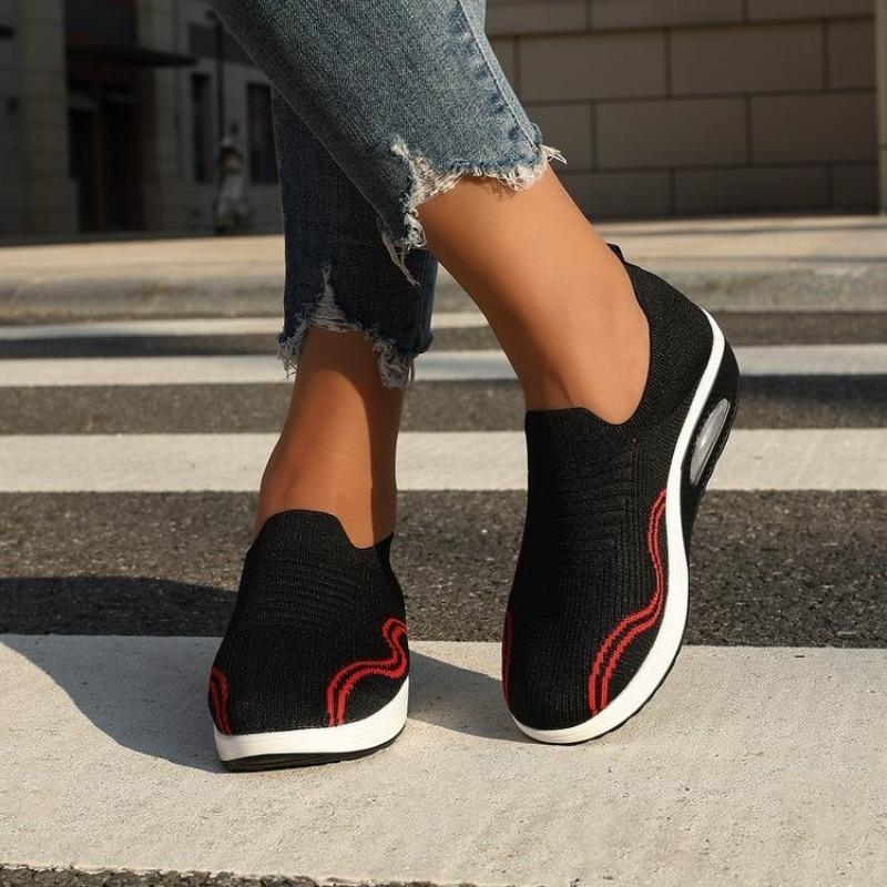 Large size air cushion fly-woven women's shoes low-top breathable foot cover women's sports shoes heightening air cushion socks shoes