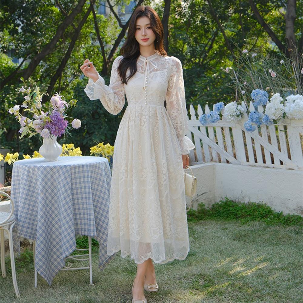 Elegant Lace Dress Women Mesh Embroidery Lanetern Sleeve Elegant Vintage Long Robe Holiday Prom Party Dresses