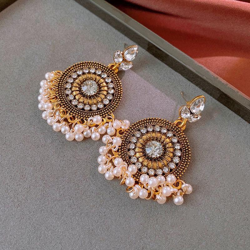 

Элегантные серьги-кисточки в стиле ретро с бриллиантами и цирконами