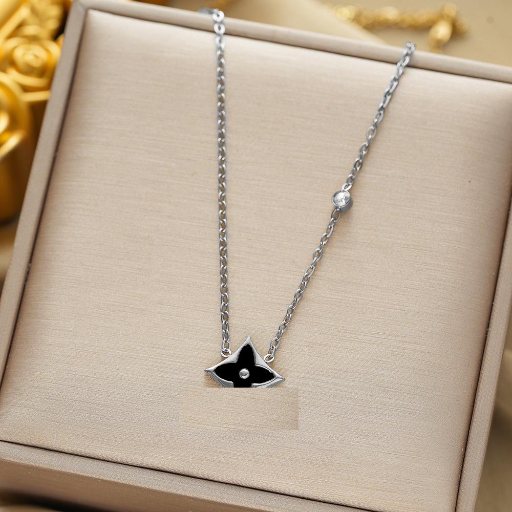 

Luxury Women s Titanium Steel Necklace – Elegant, Fade-Resistant Design