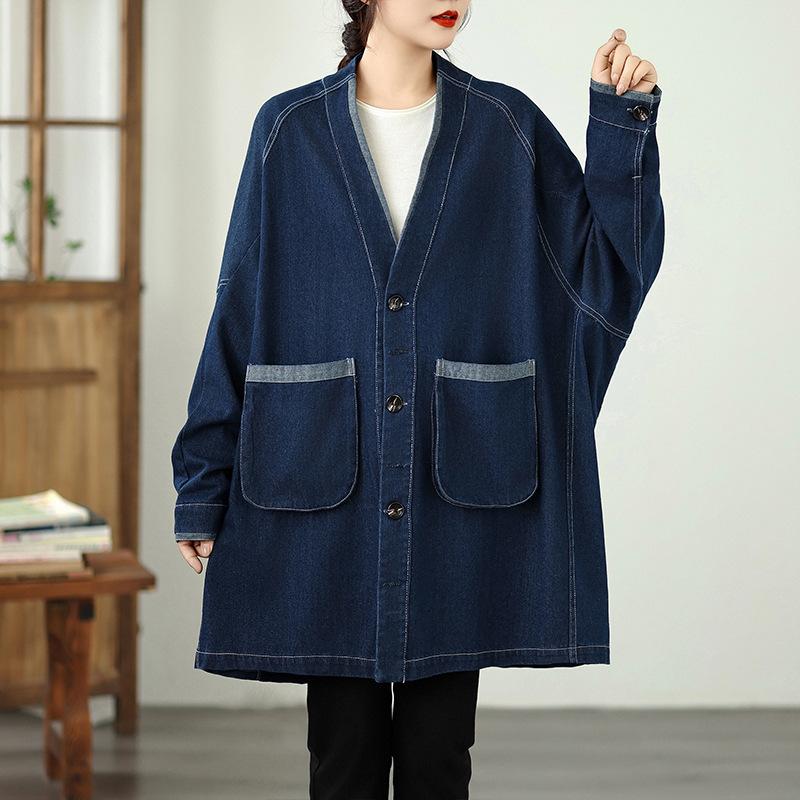 

Осеннее пальто Винтажный V-образный вырез Большой карман Джинсовая куртка Свободный крой Все сочетается Ветровка Женская верхняя одежда Женское пальто 2025 2XL синий
