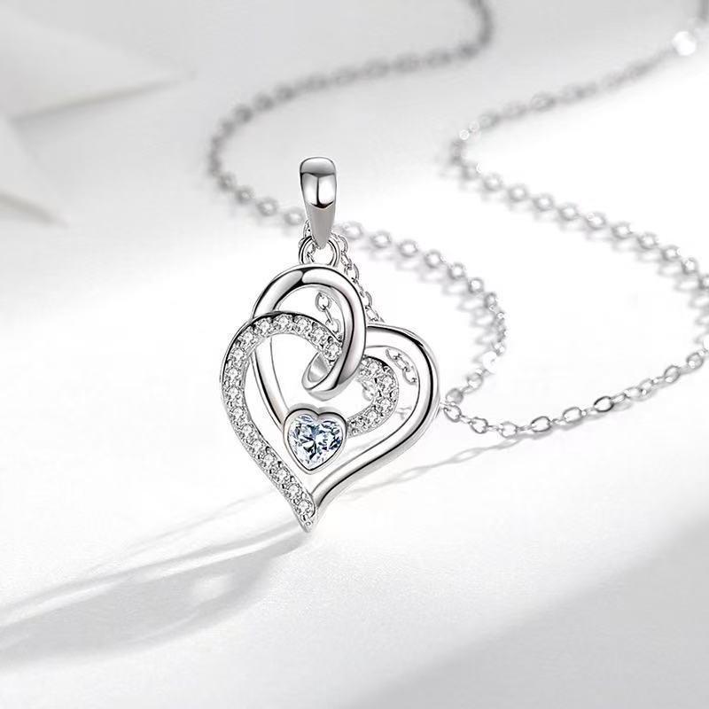European and American Double Heart Diamond Pendant Necklace for Women