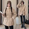 Winter Eiderdown Cotton-padded Jacket Waist Cotton-padded Jacket Women's Short New Style with A Slim Coat and A Belt.