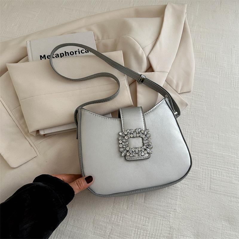 

Women s square diamond shoulder bag women s 2025 spring and summer new versatile ins temperament simple messenger bag advanced texture серебряный